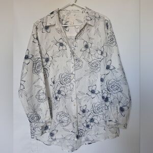 Chic Floral Button-Up Blouse